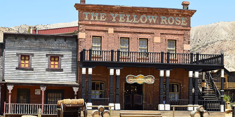  Cowboy Saloon in the Wild West 